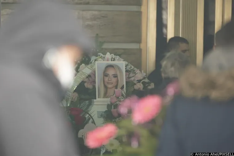 Beograd se jučer oprostio od Kike Đukić: Rijetko tko je zadržao suze na posljednjem ispraćaju popularne influencerice