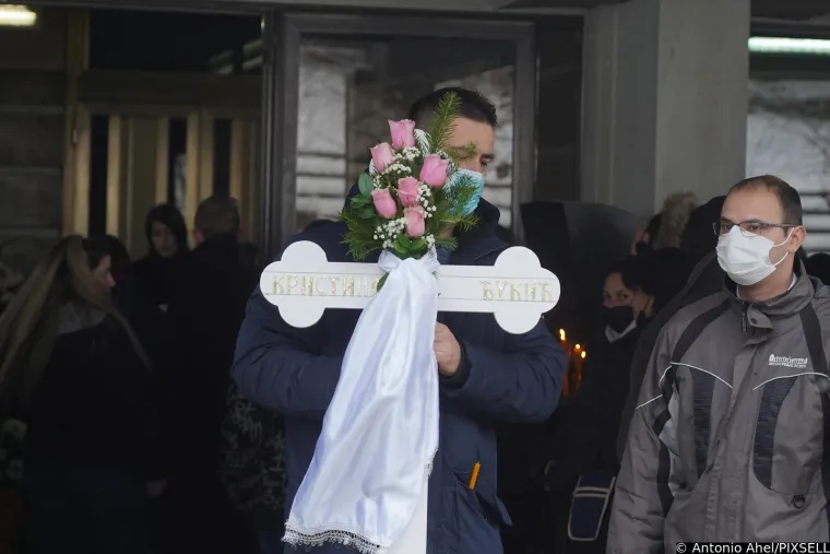 Beograd se jučer oprostio od Kike Đukić: Rijetko tko je zadržao suze na posljednjem ispraćaju popularne influencerice