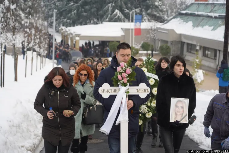 Beograd se jučer oprostio od Kike Đukić: Rijetko tko je zadržao suze na posljednjem ispraćaju popularne influencerice