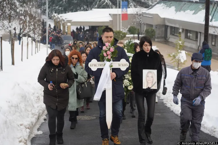 Beograd se jučer oprostio od Kike Đukić: Rijetko tko je zadržao suze na posljednjem ispraćaju popularne influencerice