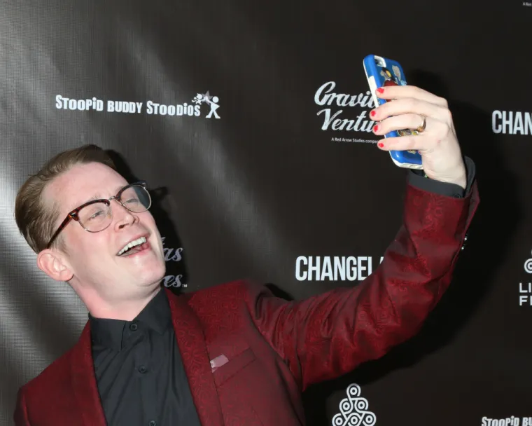 Culkin je 2017. započeo vezu s američkom pjevačicom, Brendom Song, s kojom je nedavno dobio i sina kojeg je nazvao po preminuloj sestri za kojoj još tuguje, Dakoti. Ovaj par se upoznao na setu filma 