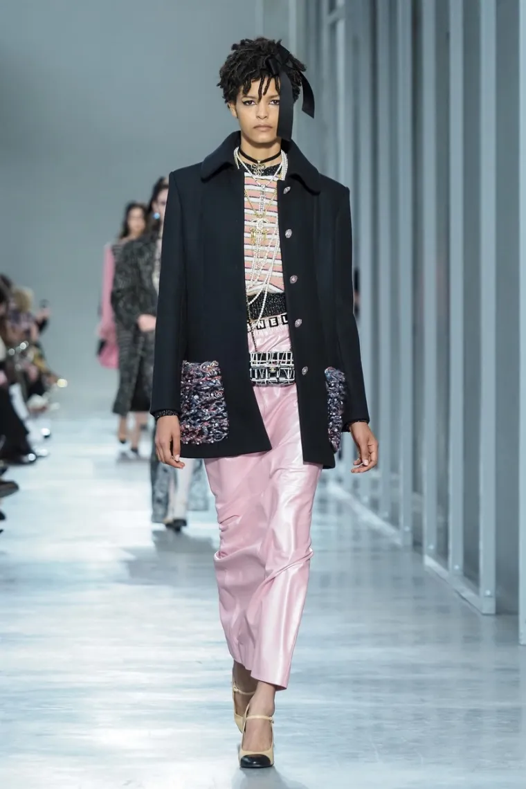 Chanel pomiče granice: Neke od kreacija toliko otkrivaju da su manekenkama provirivali strate&scaron;ki dijelovi