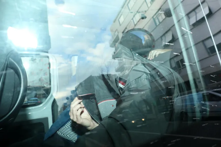 Pogledajte fotografije uhićenja gradonačelnika Kutine i ostalih optuženih za uhljebljivanje gradskoj firmi