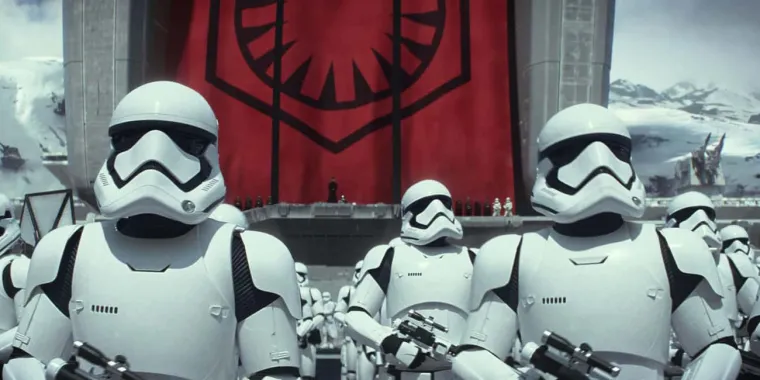 7. First order se temelji na pričama o odbjeglim nacistima koji se okupljaju u Južnoj Americi:
Galaktički imperij je temeljen na Trećem Reichu, a sukladno tome, First order, koji je nastao na ostacima Imperija je temeljen na nacistima koji su pobjegli u Južnu Ameriku. Iako su se nacisti, kako njemački tako i oni kvislinških država u Južnoj Americi, osobito Argentini uglavnom skrivali, barem neki su pokušavali oformiti organizacije kako bi vratili svoje domovine pod fašističko okrilje. 
