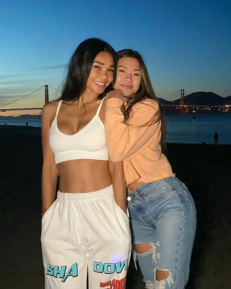 Joleen voli koristiti Hinge, aplikaciju za upoznavanje, a na Instagramu njezine objave prati gotovo 570 tisuća ljudi. 