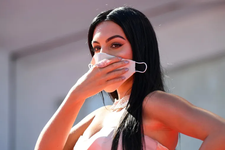 Ronaldova Georgina napisala očajan komentar na Messijevu objavu: Spomenula je Cristiana i uzburkala strasti