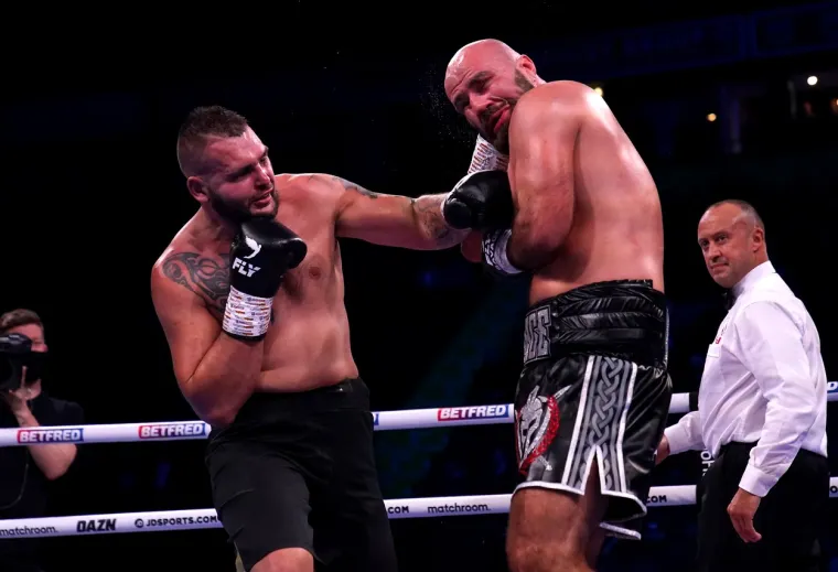 Makljaža u Manchesteru: Ovako je izgledala najteža Babićeva borba u karijeri; Bio je na rubu