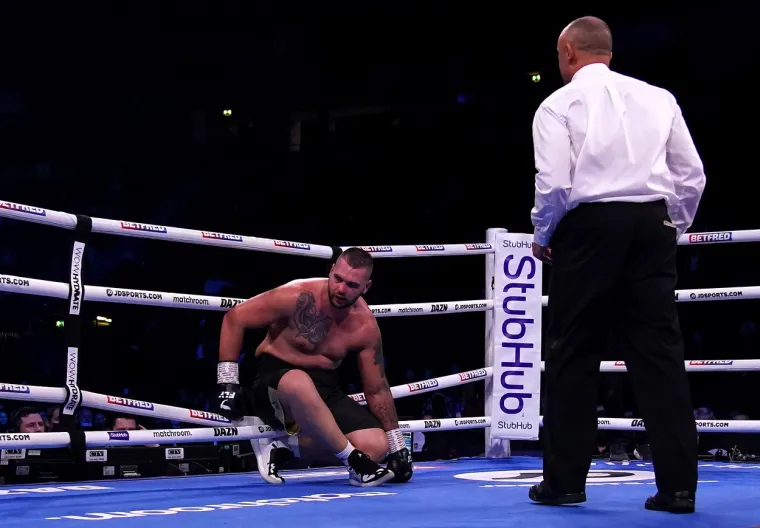 Makljaža u Manchesteru: Ovako je izgledala najteža Babićeva borba u karijeri; Bio je na rubu