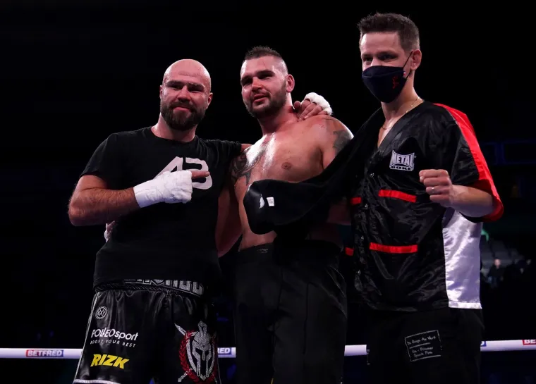 Makljaža u Manchesteru: Ovako je izgledala najteža Babićeva borba u karijeri; Bio je na rubu