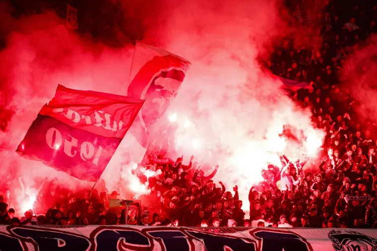 Fantomi pirotehnike učinili poljudski sjever epicentrom ludila