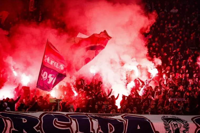 Fantomi pirotehnike učinili poljudski sjever epicentrom ludila
