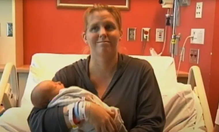 3. Umla pa oživjela nakon porođaja:

Na Badnjak 2009. Tracy Hermanstorfer bila je pred porođajem. No odjednom, stalo joj je srce. Liječnici bolnice u Colorado Springsu odučili su hitno poroditi dijete carskim rezom. No novorođenče je bilo slabo, a puls mu je bio sve tiši i tiši. Dali su umirućeg dječaka tati, da se oprosti sa sinom. U sljedećem trenutku, Tracyno srce počelo je kucati, a normalizirao se i puls njihova novorođenog sina. Oboje su se potpuno oporavili, a mama čak nije imala nikakve posljedice što je četiri minute bila klinički mrtva.