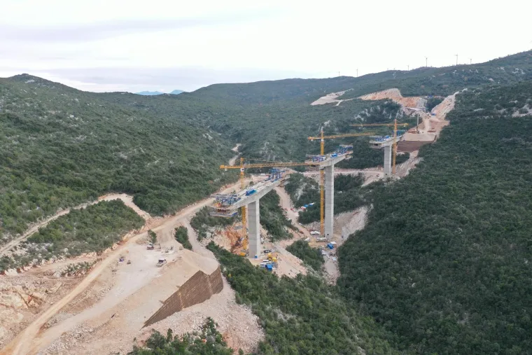 Hoće li okolne ceste biti gotove do ljeta? Pogledajte fantastične fotke Pelje&scaron;kog mosta iz zraka