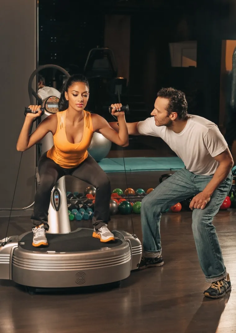 Nicole Scherzinger je bila ovisna o teretani, i to se vidi: Malo se smirila, ali guza je i dalje sve veća i sve čvršća