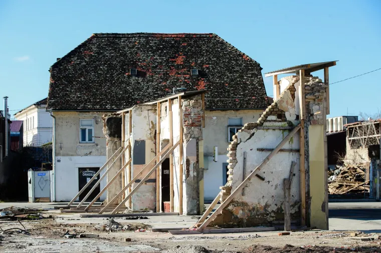 Bliži se godi&scaron;njica razornog potresa, a ovako danas izgleda Petrinja... Da srce pukne od tuge