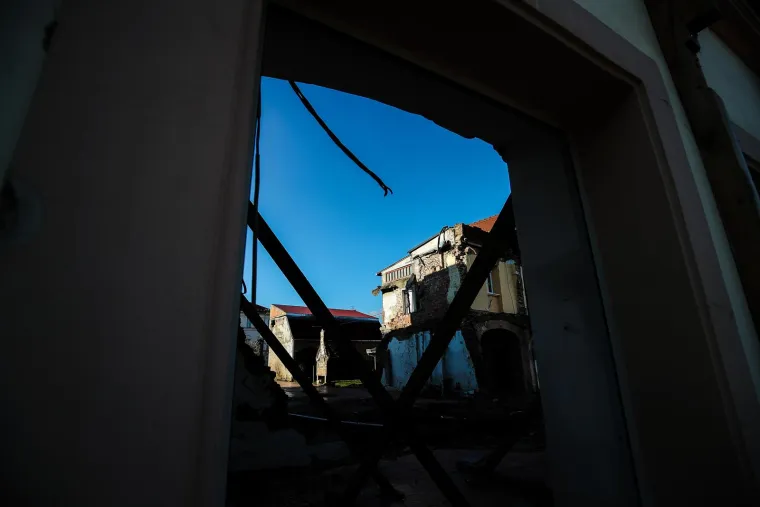 Bliži se godi&scaron;njica razornog potresa, a ovako danas izgleda Petrinja... Da srce pukne od tuge