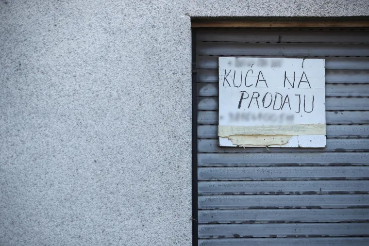 Razoren i izmučen grad: Pogledajte kako Petrinja izgleda gotovo godinu dana nakon potresa