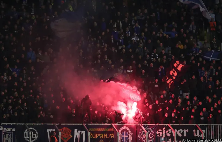 Modrima par dana prije Božića stigla rigorozna kazna, ove godine pokloni će biti dosta skromniji