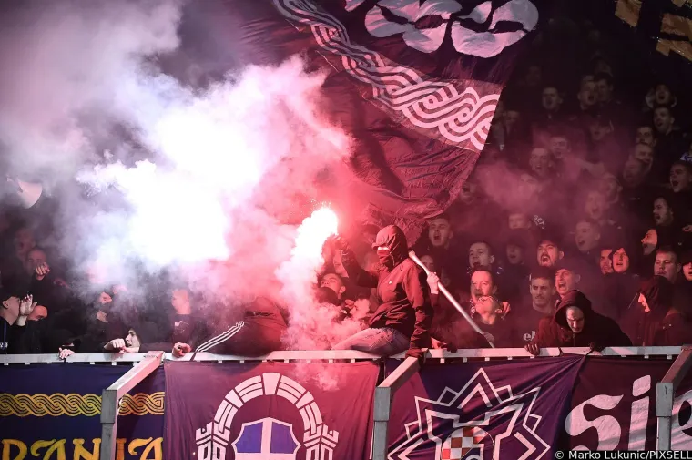 Modrima par dana prije Božića stigla rigorozna kazna, ove godine pokloni će biti dosta skromniji