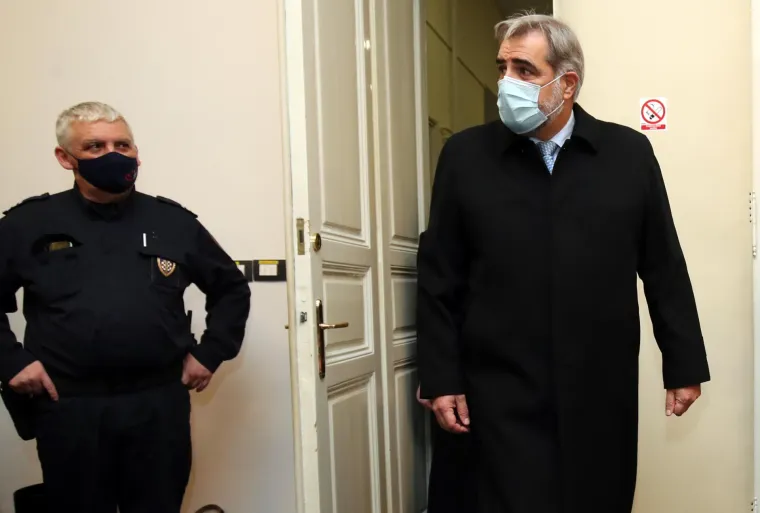 Kriv je! Pogledajte kako je Nadan Vido&scaron;ević dočekao osuđujuću presudu na osam godina zatvora