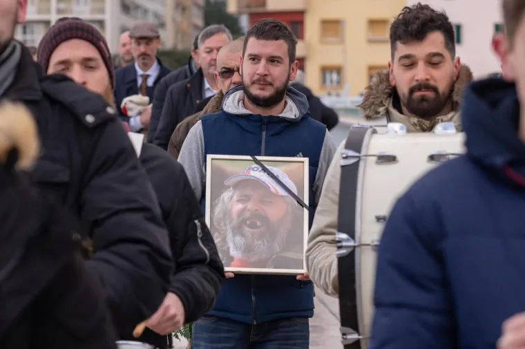 Ričard u Zadru organizirao svoj (politički) sprovod i uskrsnuo pred Gradskim vijećem! A i to je tek pola cirkusa jutros