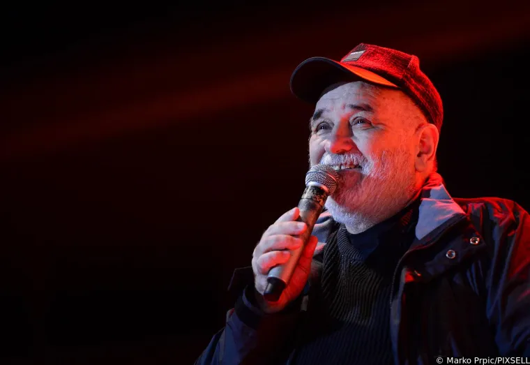 Glazbenik Đorđe Bala&scaron;ević (19. veljače 2021.) preminuo je od posljedica koronavirusa u bolnici u Novom Sadu.