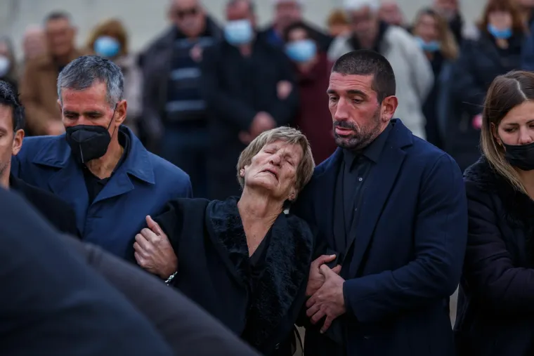 Dino Rađa, Stojko Vranković i ostali ispratili velikog Gorana Sobina na konačni počinak