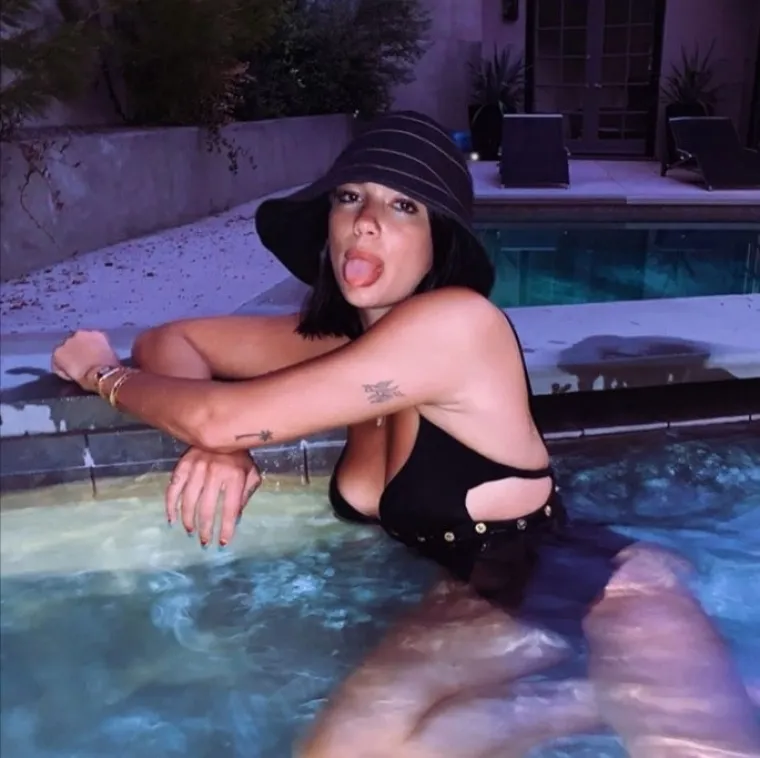 On je kao model debitirao na naslovnici časopisa Nylon 2015. godine, a pojavio se i na naslovnici Teen Voguea.