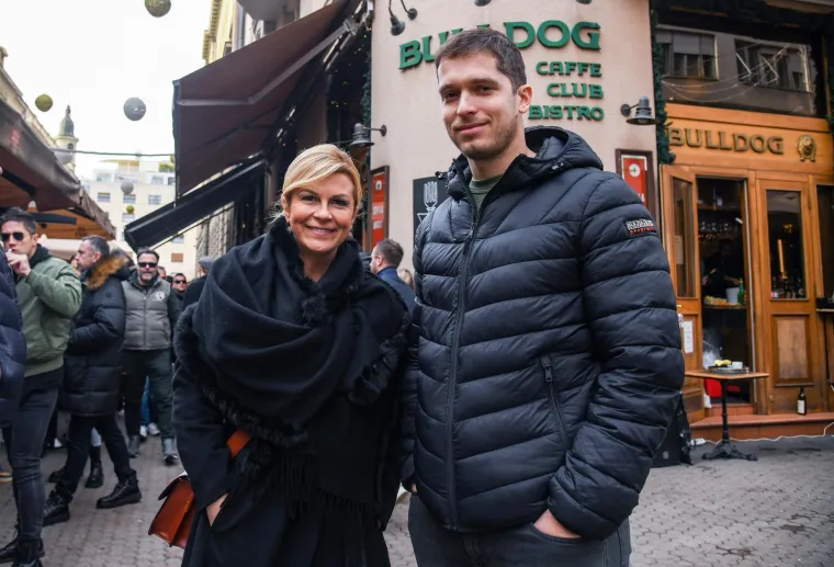 Živahan Badnjak u centru Zagreba: Prijepodne su mnogi iskoristili za &scaron;picu, među njima i brojna poznata lica