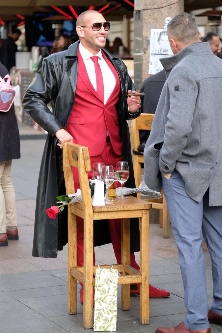 Živahan Badnjak u centru Zagreba: Prijepodne su mnogi iskoristili za &scaron;picu, među njima i brojna poznata lica