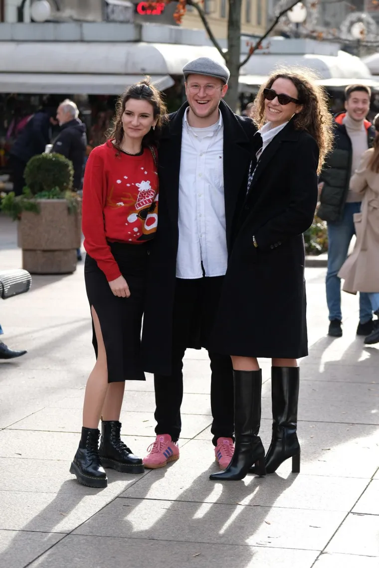 Živahan Badnjak u centru Zagreba: Prijepodne su mnogi iskoristili za &scaron;picu, među njima i brojna poznata lica