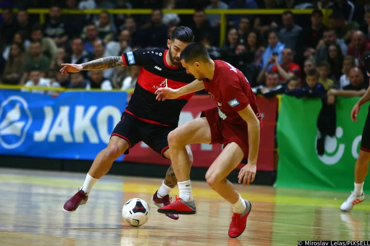 Šimić izbacio Livaju, na turniru Četiri kafića zaigrale brojne legende, pogledajte tko se sve pojavio na Gripama