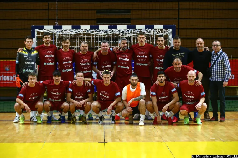 Šimić izbacio Livaju, na turniru Četiri kafića zaigrale brojne legende, pogledajte tko se sve pojavio na Gripama