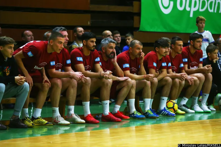 Šimić izbacio Livaju, na turniru Četiri kafića zaigrale brojne legende, pogledajte tko se sve pojavio na Gripama
