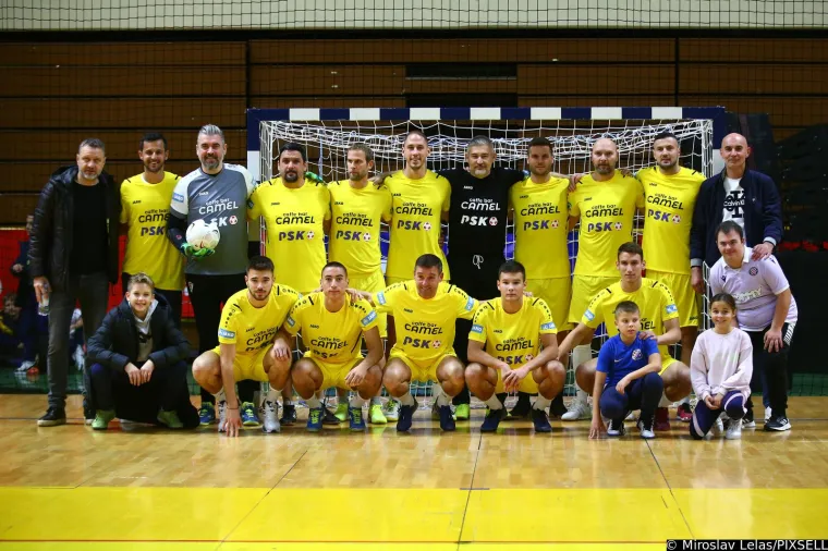 &Scaron;imić izbacio Livaju, na turniru Četiri kafića zaigrale brojne legende, pogledajte tko se sve pojavio na Gripama