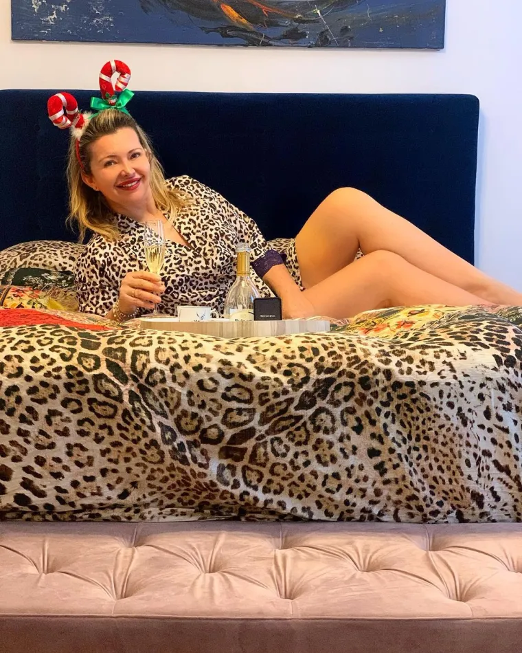 Ova poduzetnica je na Badnjak proslavila rođendan i iznenadila svoje Instagram pratitelje kompilacijom &quot;pomalo&quot; golišavih fotografija.