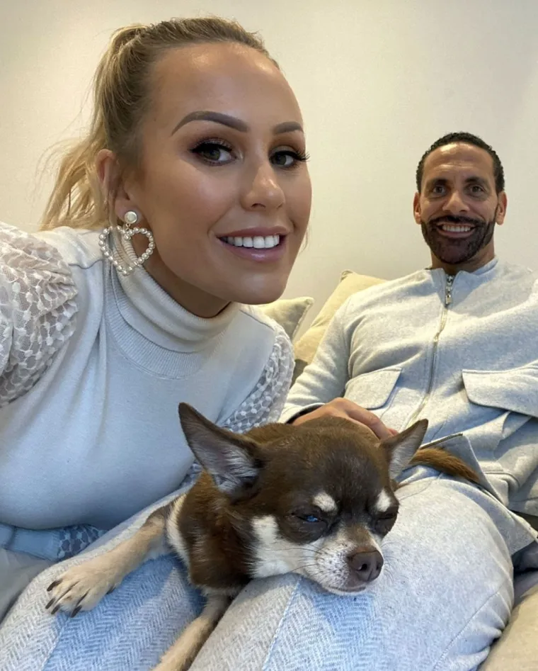 Bujna plavu&scaron;a u braku je s legendarnim nogometa&scaron;em: Neprestano se hvali luksuznim životom i pokazuje zanosno tijelo