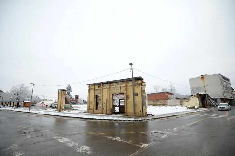 Potresne slike: Pogledajte kako Petrinja izgleda godinu dana kasnije