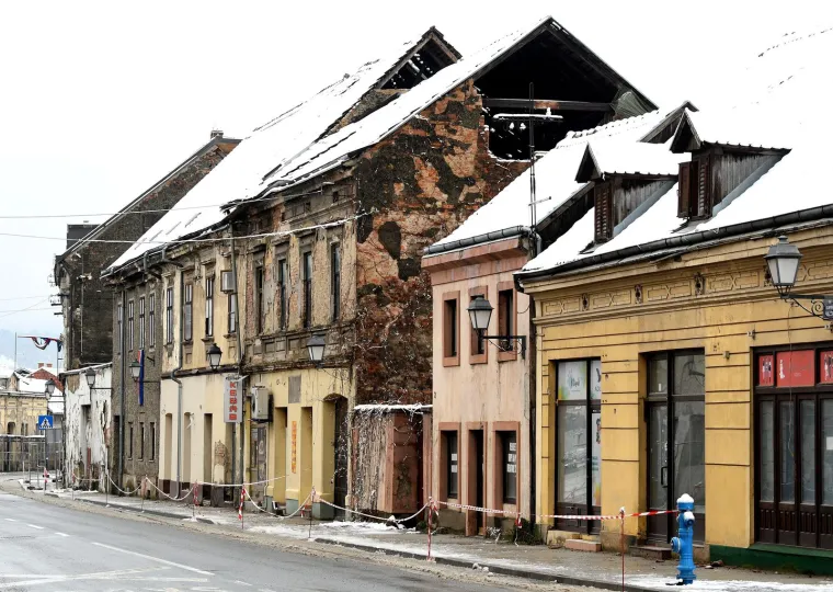 Potresne slike: Pogledajte kako Petrinja izgleda godinu dana kasnije