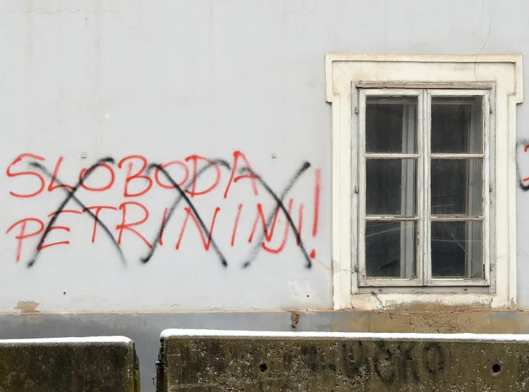 Potresne slike: Pogledajte kako Petrinja izgleda godinu dana kasnije