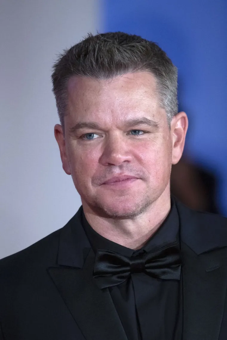 1. Matt Damon
Dobitnik Oscara uvalio se u probleme s LGBTQ zajednicom zbog jednog intervjua u kojem je homoseksualce nazvao pe*erčinama. Kasnije je Matt Damon objasnio što je pod tim mislio te je tu izjavu povukao. &quot;S obzirom na to da otvoreno neprijateljstvo prema LGBTQ+ zajednici još uvijek nije neuobičajeno, razumijem zašto je moja izjava mnoge navela da pretpostave najgore. Da budem jasniji koliko mogu, stojim uz LGBTQ+ zajednicu&quot;, rekao je glumac za Hollywood Reporter. 