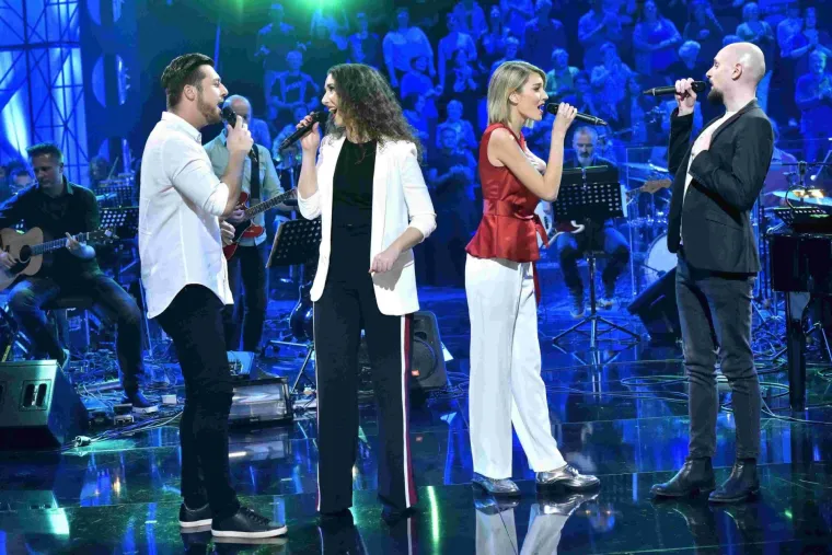 4. ZADAR: Doček uz glazbenike iz emisije "A strana": Vjeku Ključarića, Eni Juri&scaron;ić, Dina Purića i Petru Oreč. Doček će se odvijati kroz cijeli dan na Trgu Petra Zoranića te na Trgu pet bunara.