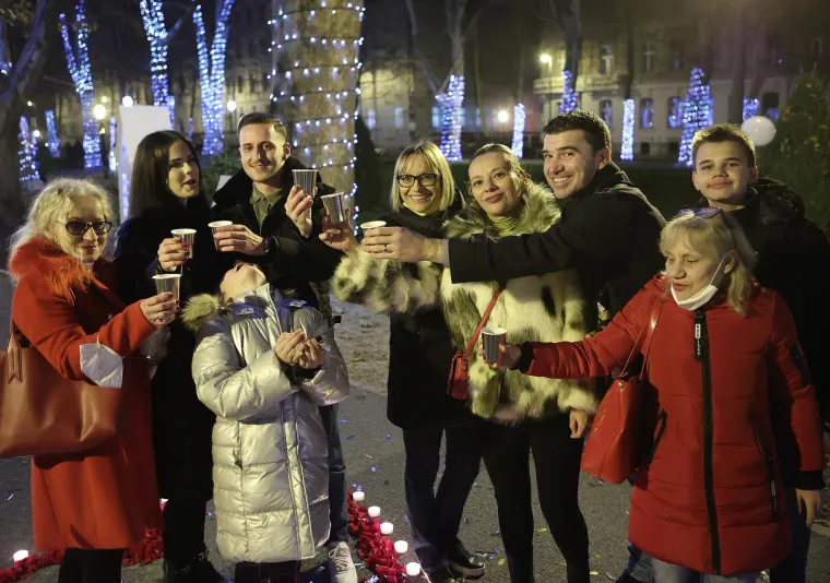 Prevalio je 800 kilometara kako bi ljubav svog života zaprosio na Adventu u Zagrebu: 'Bolji ugođaj nisam mogao ni zamisliti'