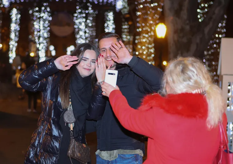 Prevalio je 800 kilometara kako bi ljubav svog života zaprosio na Adventu u Zagrebu: 'Bolji ugođaj nisam mogao ni zamisliti'