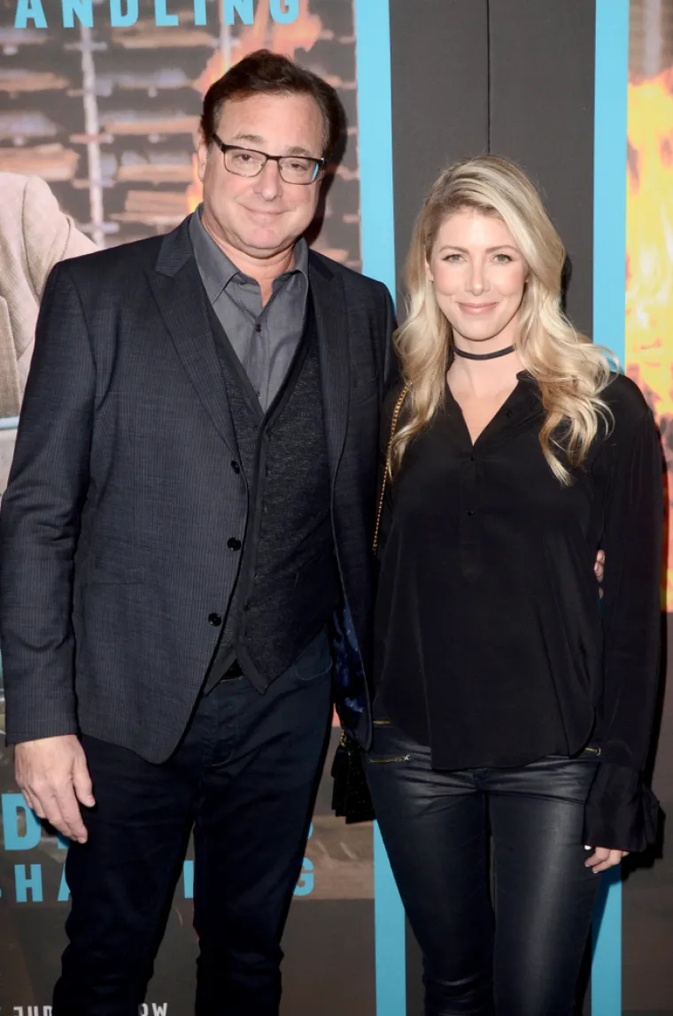 20. Bob Saget and Kelly Rizzo 
Popularni glumac serije &quot;Puna kuća&quot;, Bob Saget (65), i novinarka Kelly Rizzo (42) u braku su od 2018., a razlika između njih je 23 godine.