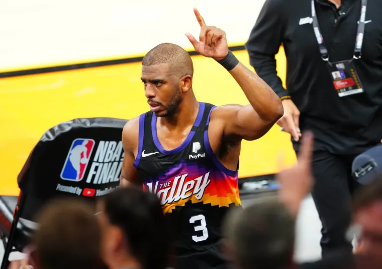 Phoenix Sunsi nisu osvojili NBA naslov, ali su zato osvojili srca mnogobrojnih NBA fanova diljem svijeta. Chris Paul pronašao je fontanu mladosti i podignuo igru Phoenix Sunsa na razinu dovoljnu da doguraju do NBA finala. Devin Booker postao je velika NBA zvijezda, a i Dario Šarić dao je obol njihovoj sjajnoj sezoni.