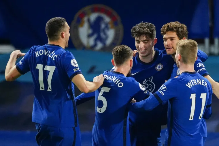 Thomas Tuchel preuzeo je momčad Chelseaja i osvojio s njima Ligu prvaka. Kratka je to i fantastična priča koju smo ove godine gledali. Iako su Bluesi bili autsajderi u finalu protiv Manchester Cityja, Guardiola je tu ostao bez toliko željenog naslova prvaka Europe.
Tuchel je Mateu Kovačiću dao veću ulogu u momčadi, istaknuo je nekoliko puta da obožava hrvatskog veznjaka, a to je i pokazivao, dajući mu sve više minuta na terenu.