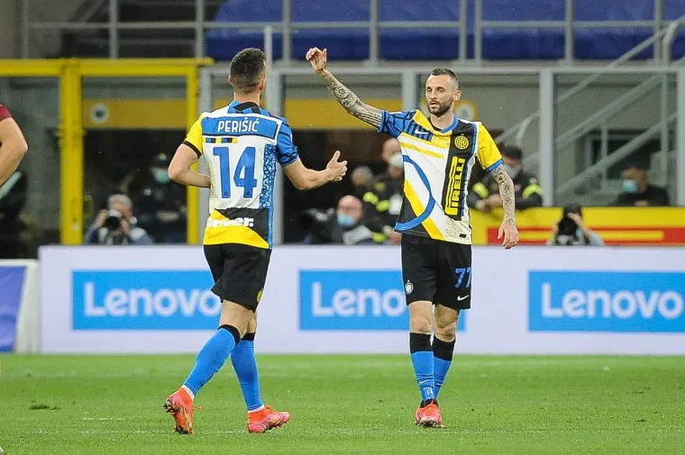 Antonio Conte i njegova momčad svrgnuli su Juventus s vrha ljestvice talijanske Serie A. među zaslužnima za ovaj uspjeh bili su i hrvatski reprezentativci Ivan Perišić i Marcelo Brozović. Inter je ostao bez Contea i Lukakua prošlog ljeta, ali i dalje su najjača momčad u talijanskom nogometu.