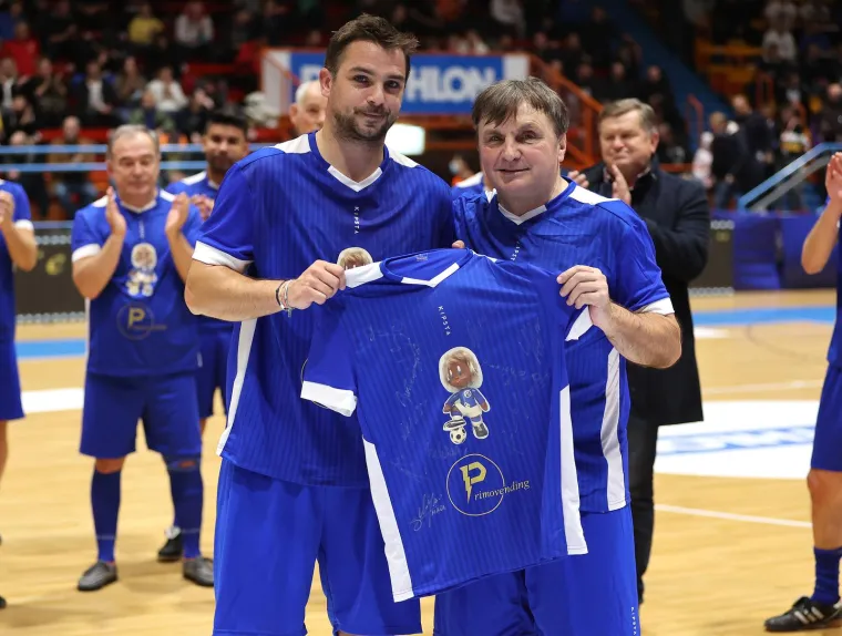 Legenda do legende: Nećete vjerovati tko se sve pojavio na kultnom turniru; Dvije ikone svojom pojavom bacile tribine u trans