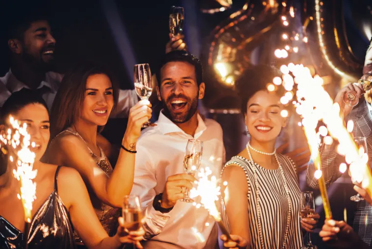 5. Gdje je jedna od najvećih godišnjih proslava Nove godine? 
- London
- New York
- Sydney
- Miami
